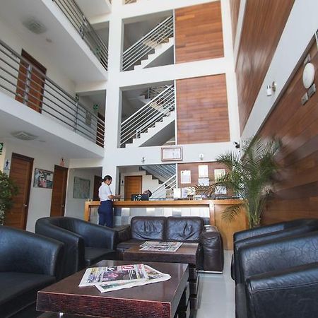 פוקאלפה Hotel Boulevard Plaza מראה חיצוני תמונה