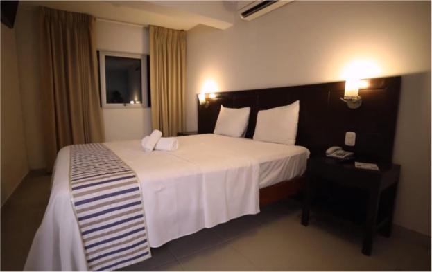 פוקאלפה Hotel Boulevard Plaza מראה חיצוני תמונה