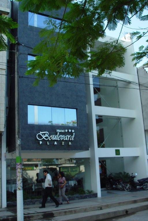 פוקאלפה Hotel Boulevard Plaza מראה חיצוני תמונה