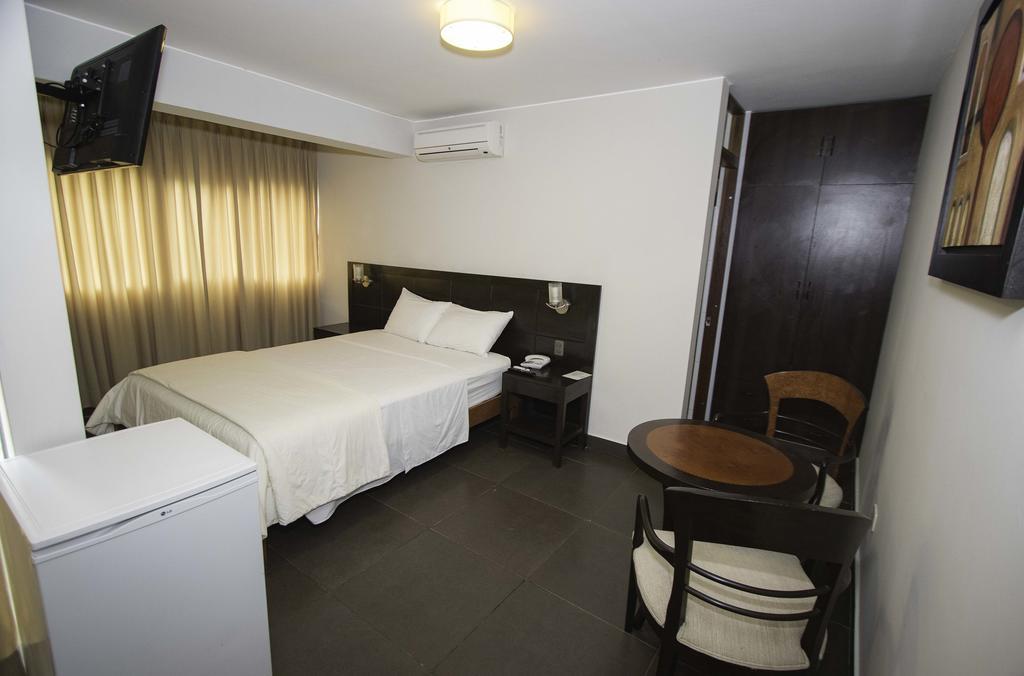 פוקאלפה Hotel Boulevard Plaza מראה חיצוני תמונה
